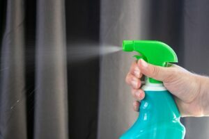 Casi todos los productos de limpieza para el hogar son elaborados con sustancias tóxicas para la salud y el Medio Ambiente.