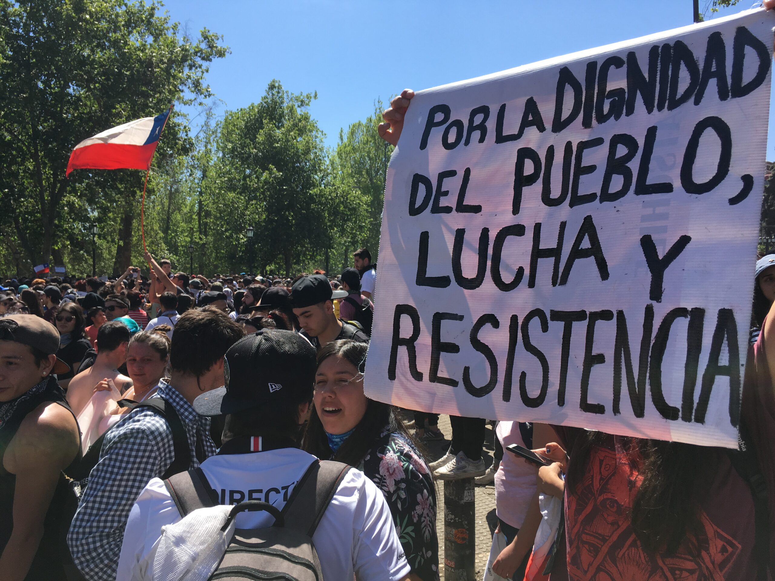 Manifestante Plaza Dignidad, Chile 2019 | Entrevista Hassan Akram